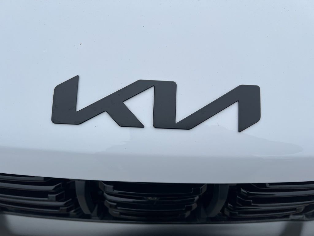 Certified 2025 Kia Sorento SX Prestige w/ Olive Brown Leather Package image 32