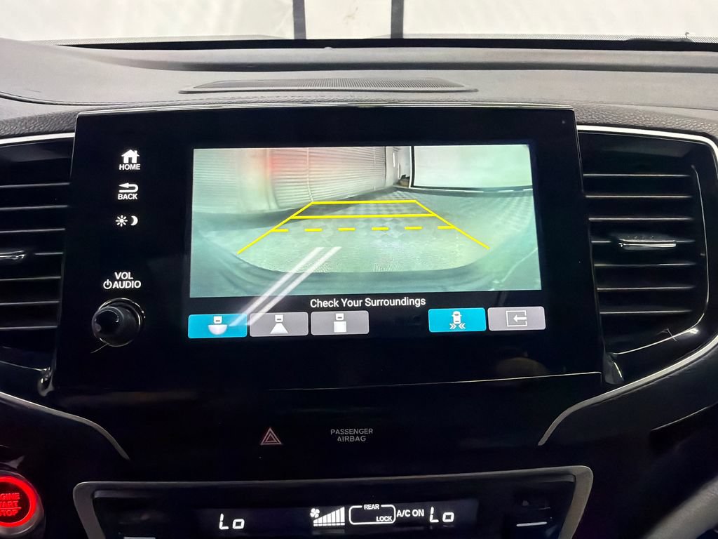 Used 2020 Honda Pilot Touring image 32