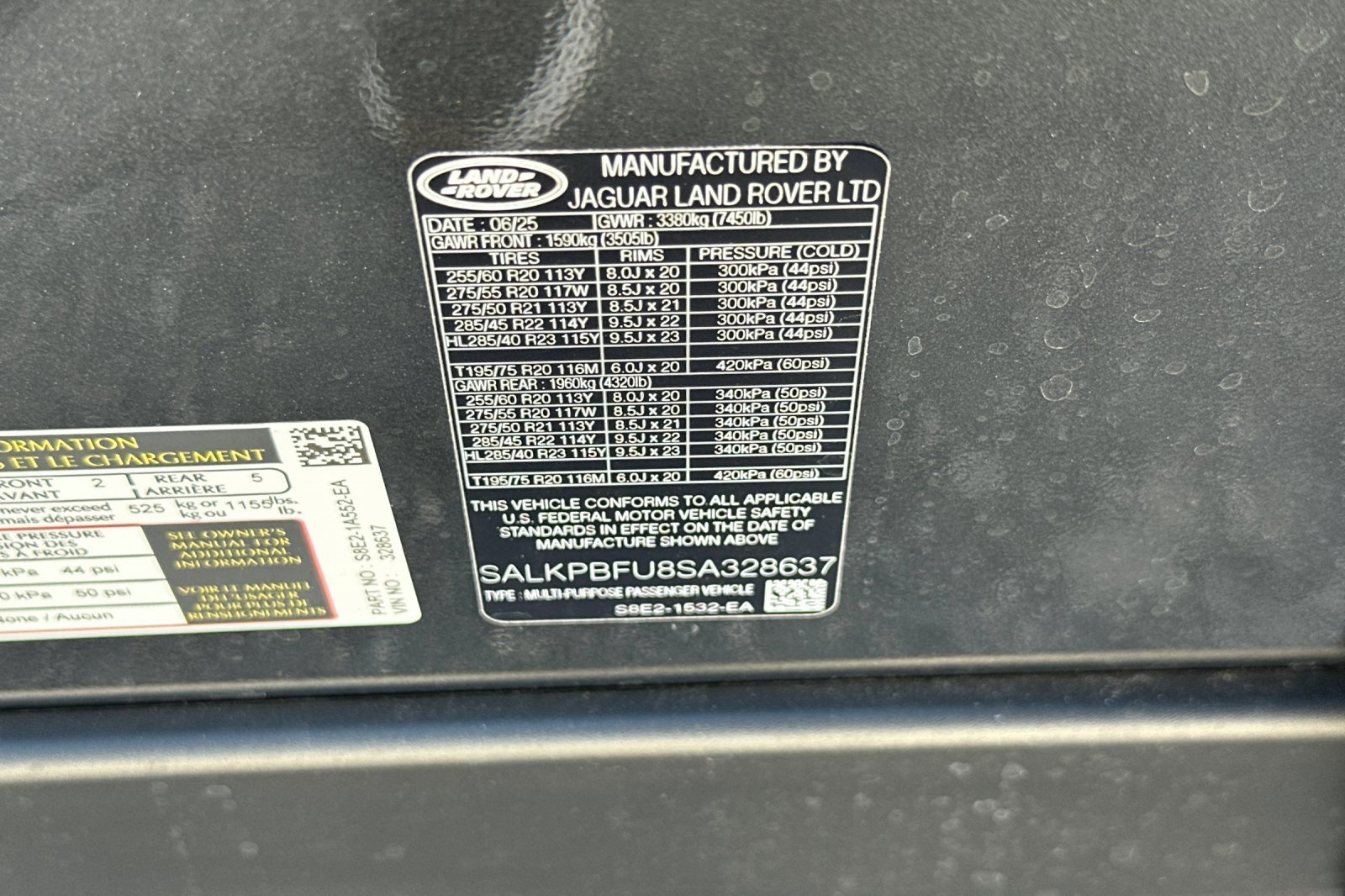 New 2025 Land Rover Range Rover Long Wheelbase SE image 27