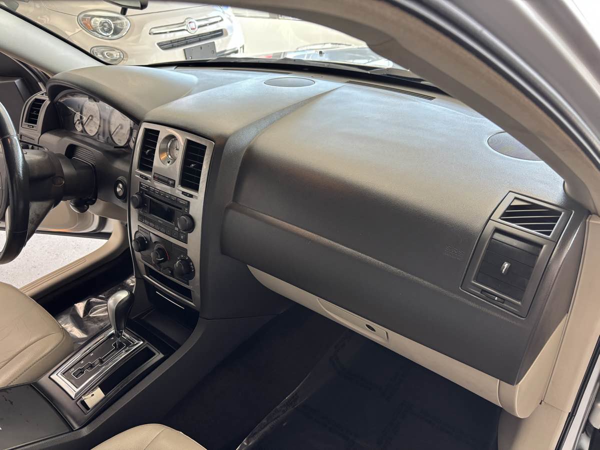 Used 2007 Chrysler 300 Touring image 14