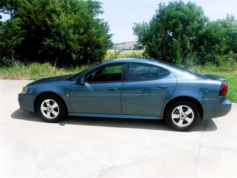 Used 2006 Pontiac Grand Prix w/ Premium Package FWD image 10