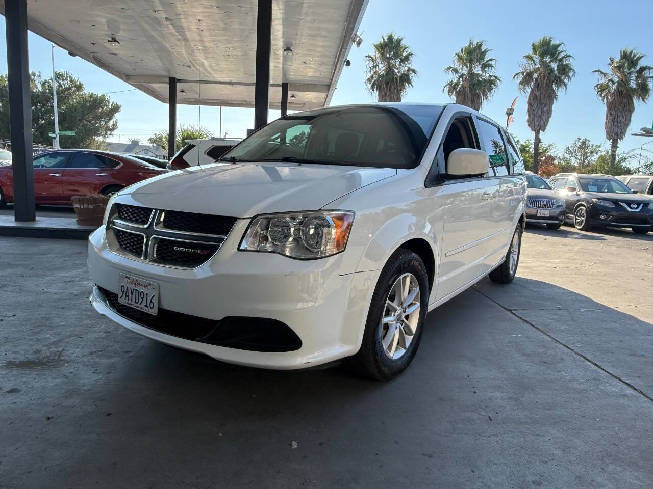 Used 2014 Dodge Grand Caravan SXT FWD image 20