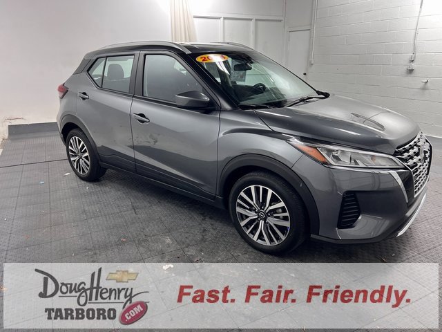 Used 2024 Nissan Kicks SV image 3