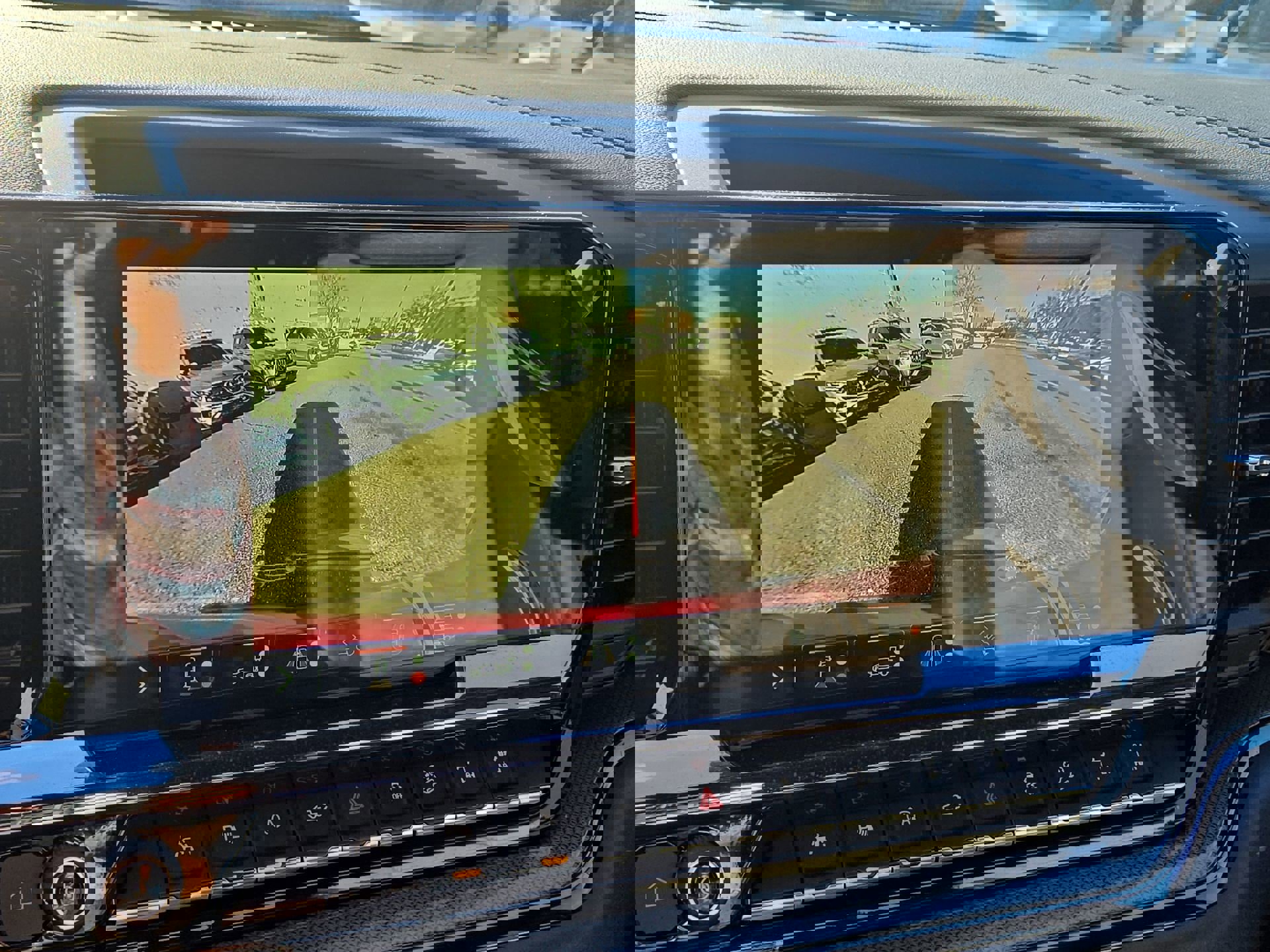 Used 2025 Chevrolet Silverado 1500 ZR2 w/ Technology Package image 18