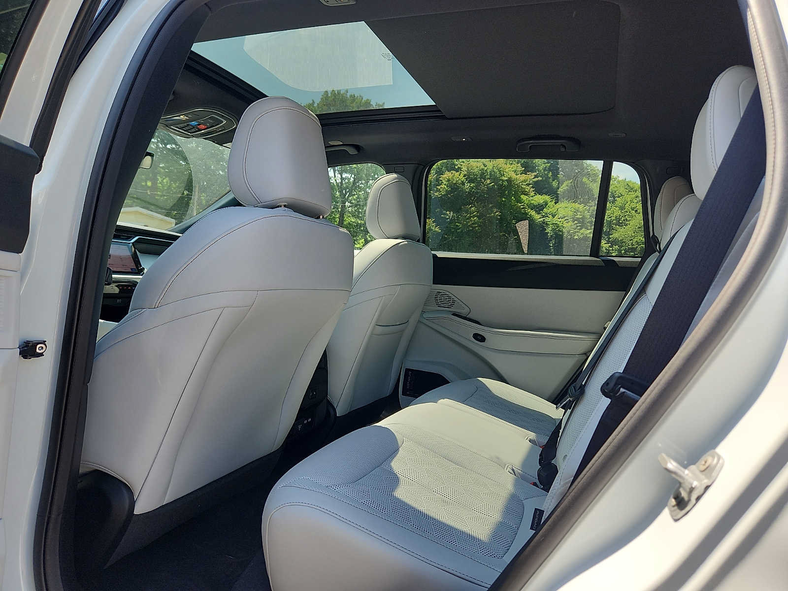 New 2026 Jeep Cherokee Overland AWD/4WD image 6
