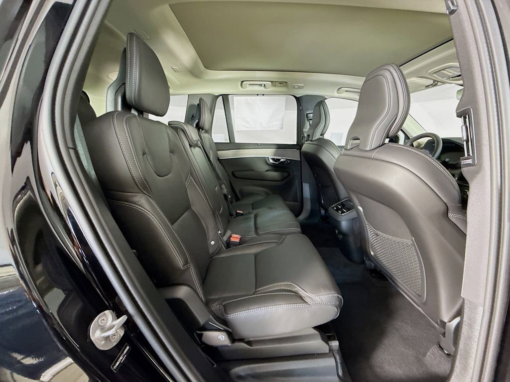 New 2026 Volvo XC90 B6 Ultra w/ Protection Package image 30