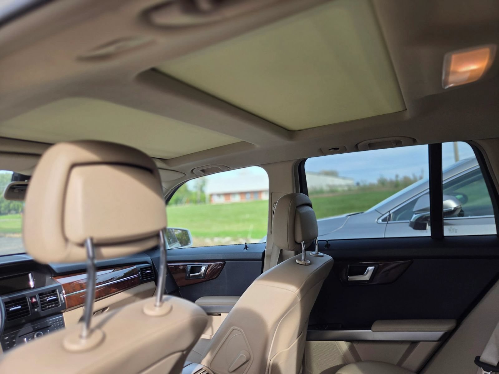 Used 2012 Mercedes-Benz GLK 350 4MATIC image 8