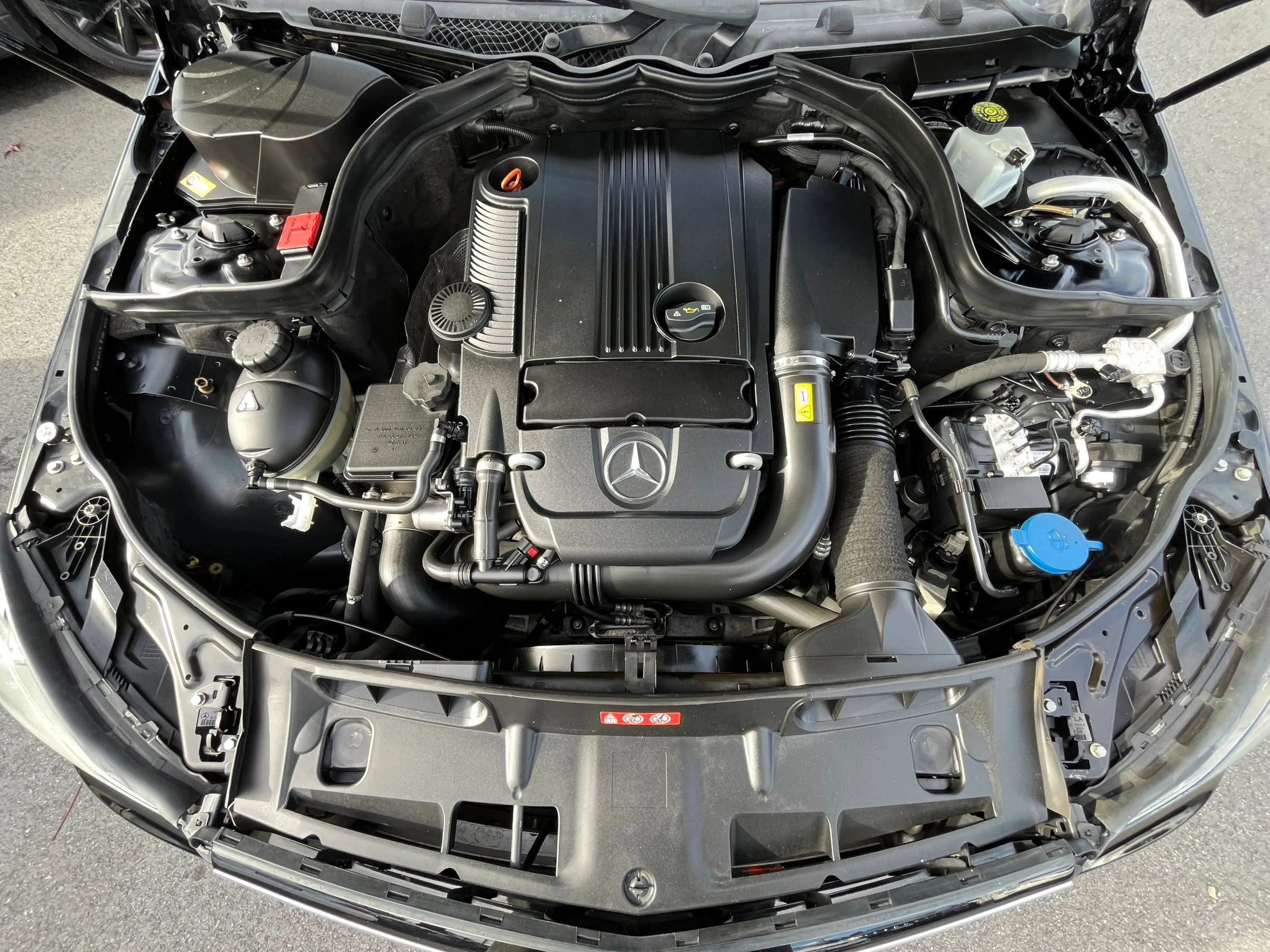 Used 2014 Mercedes-Benz C 250 Sedan image 24