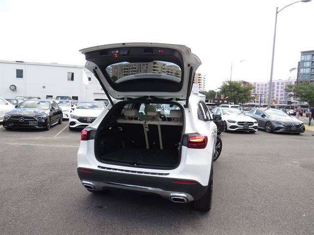 Used 2026 Mercedes-Benz GLA 250 4MATIC image 32