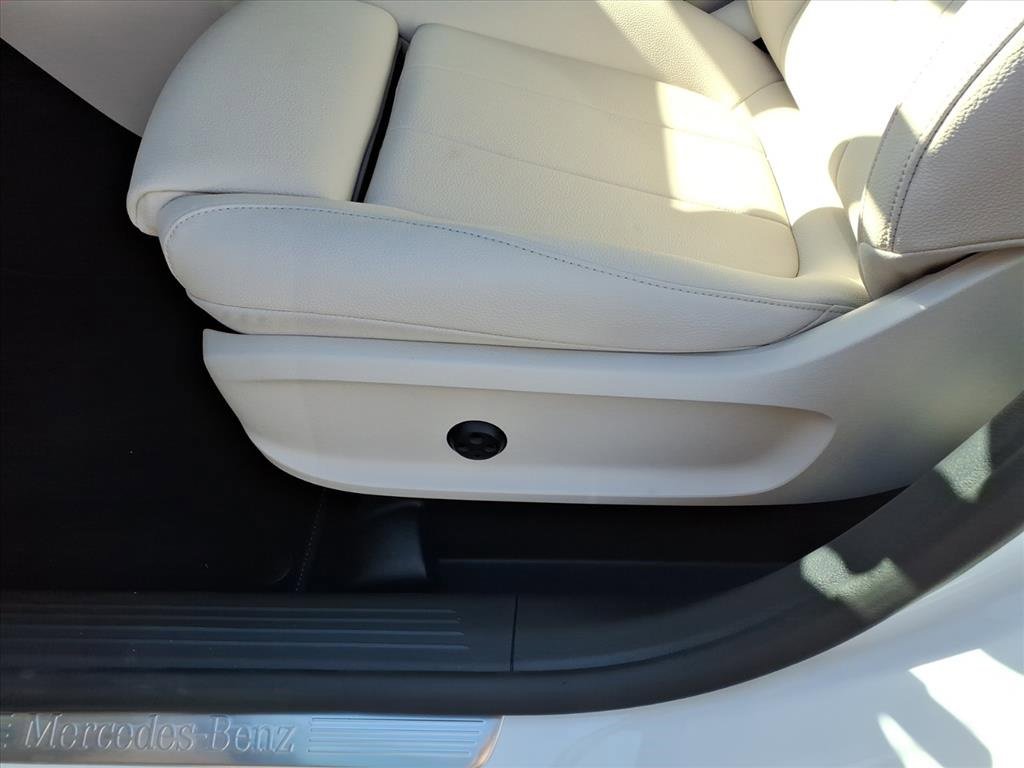 New 2025 Mercedes-Benz GLB 250 4MATIC image 15