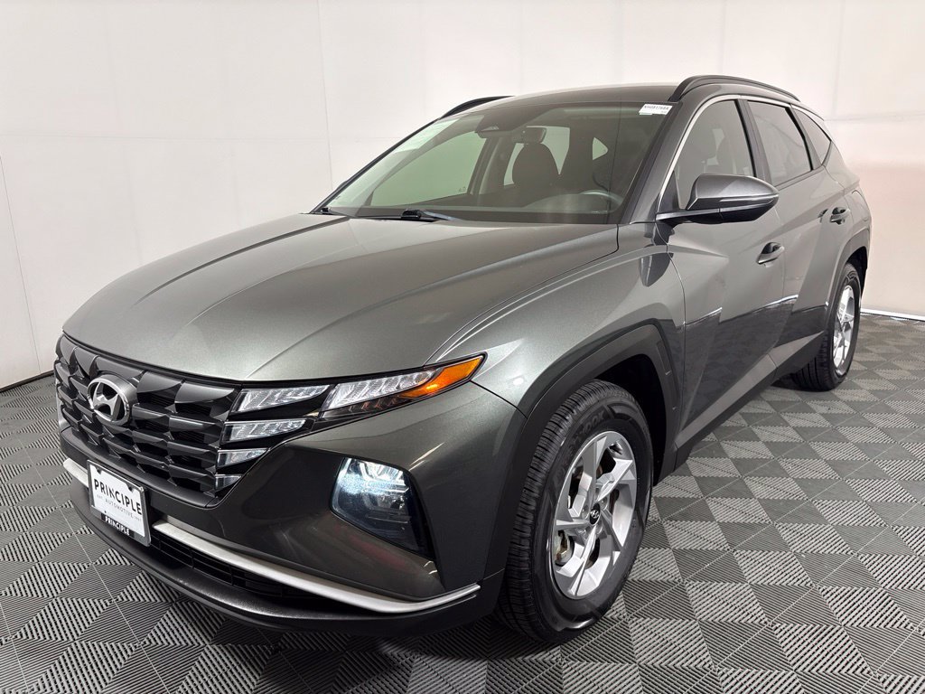 Used 2022 Hyundai Tucson SEL FWD image 2