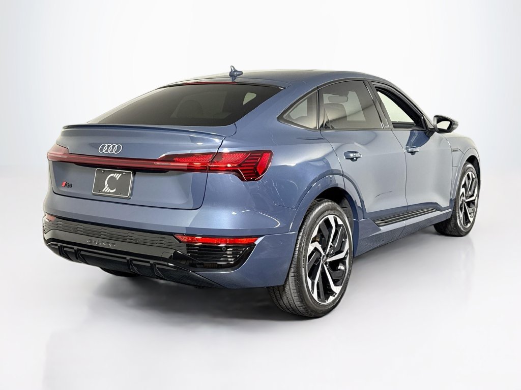 Used 2024 Audi Q8 e-tron Premium Plus w/ Premium Plus Package AWD/4WD image 5