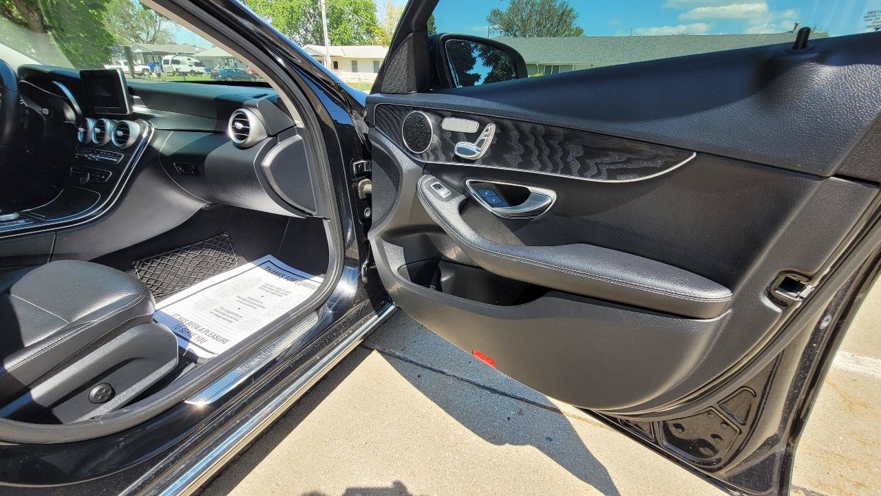 Used 2016 Mercedes-Benz C 300 4MATIC Sedan image 19
