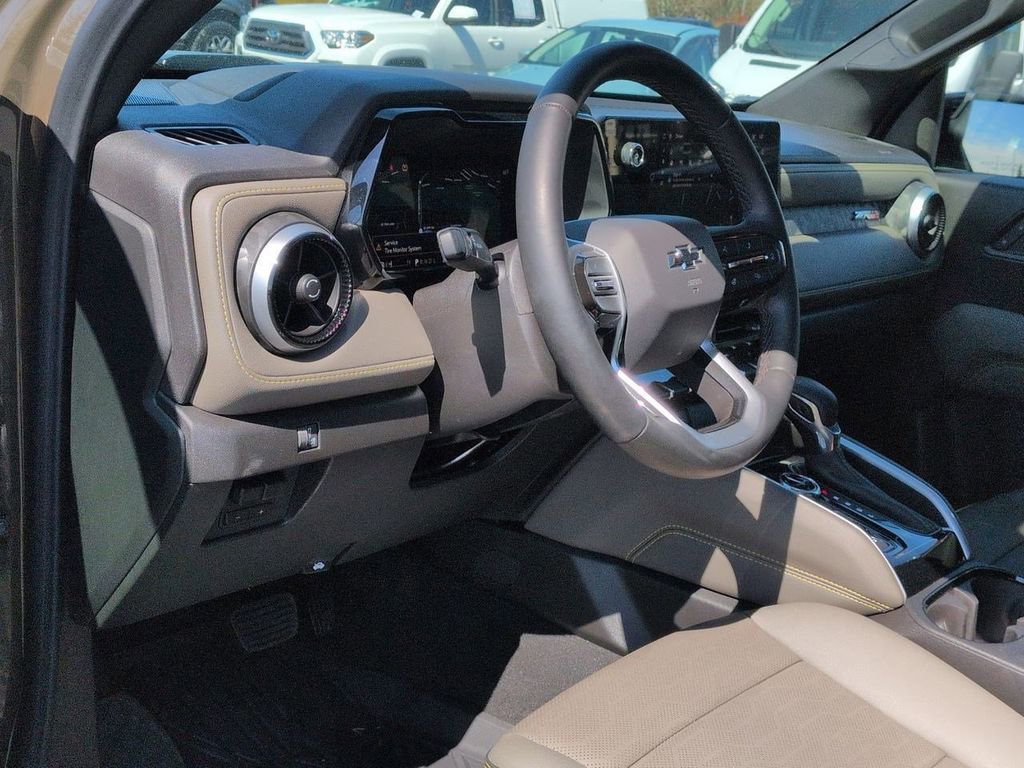 Used 2025 Chevrolet Colorado ZR2 w/ ZR2 Bison Edition image 12