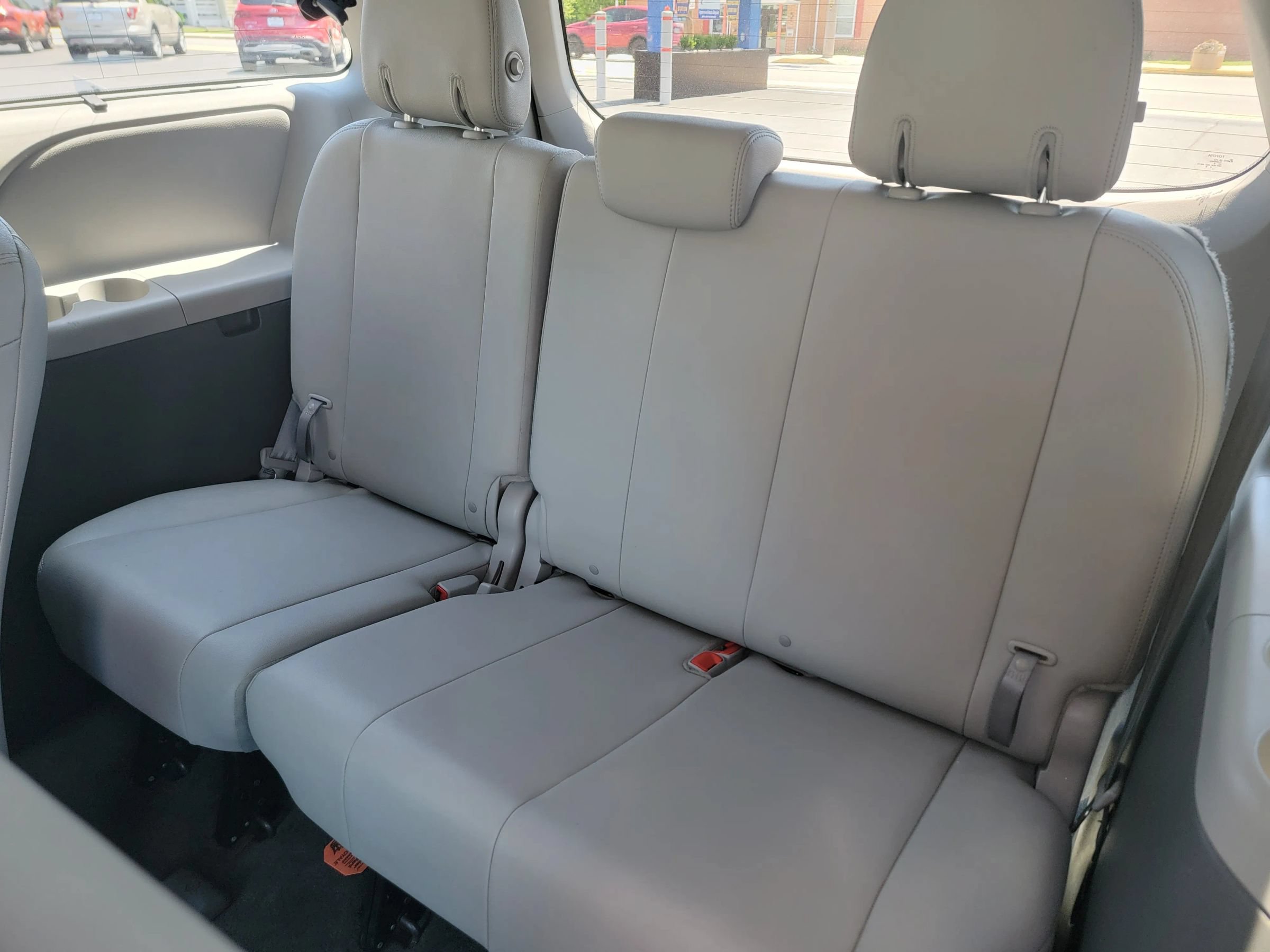 Used 2020 Toyota Sienna XLE AWD/4WD image 12