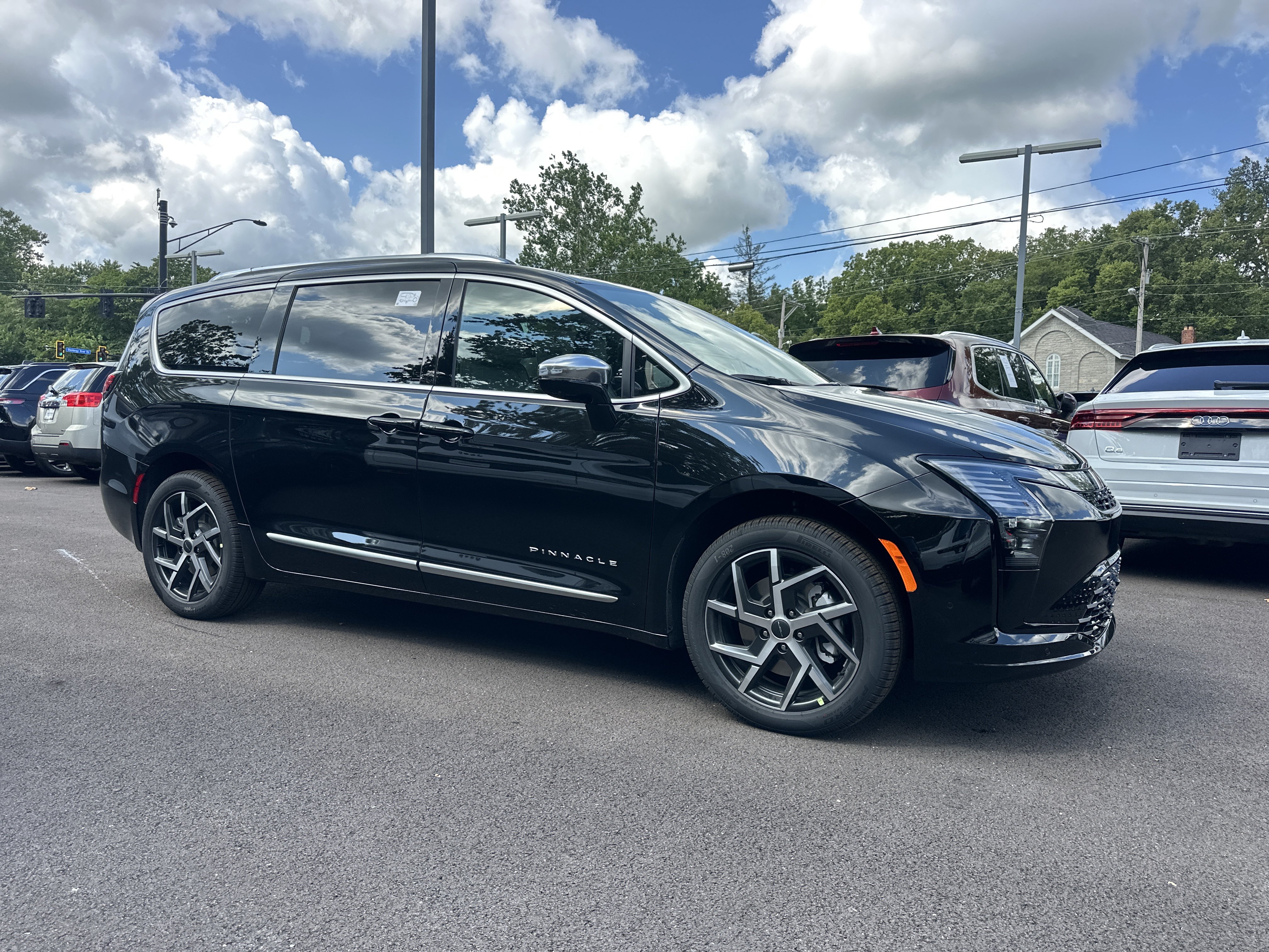 New 2027 Chrysler Pacifica Pinnacle AWD/4WD image 21