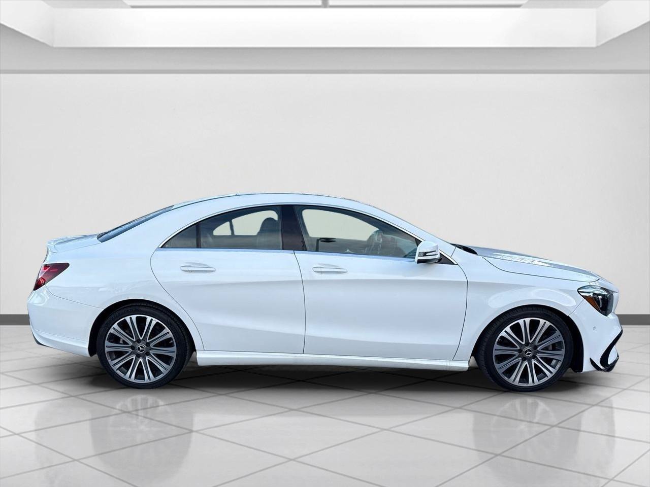 Used 2019 Mercedes-Benz CLA 250 4MATIC image 10