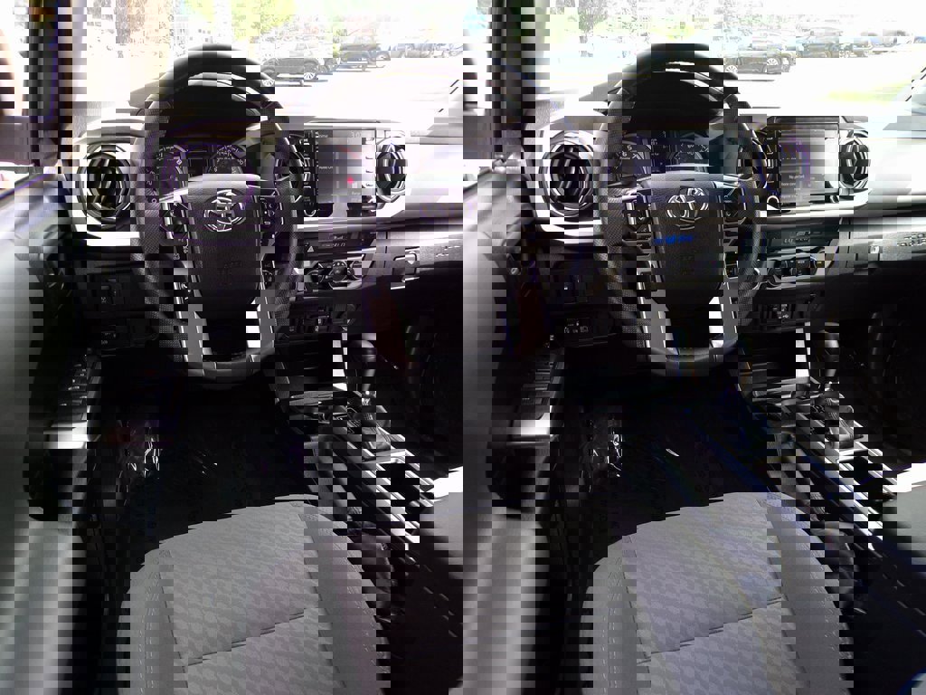 Used 2022 Toyota Tacoma 4x4 Double Cab image 13
