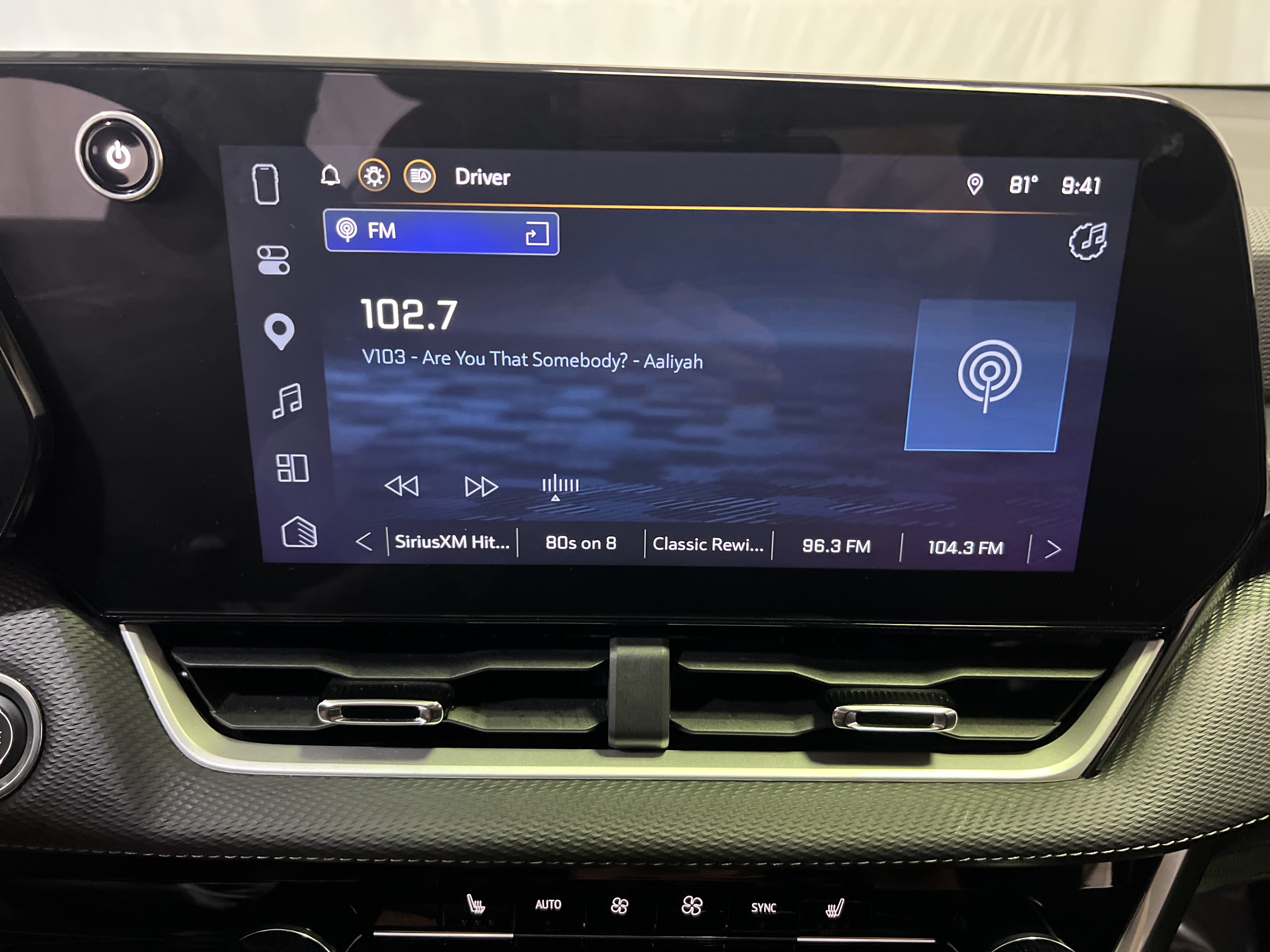 Certified 2026 Chevrolet Equinox LT w/ Convenience Package II AWD/4WD image 18