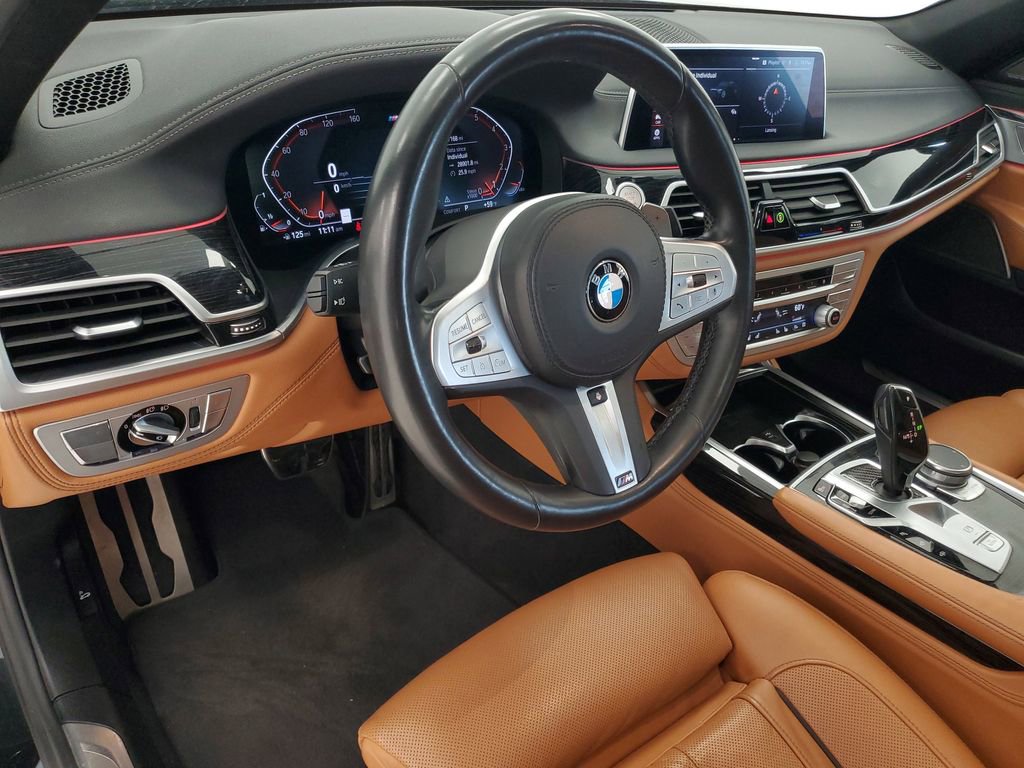 Used 2021 BMW 750i xDrive w/ M Sport Package AWD/4WD image 12