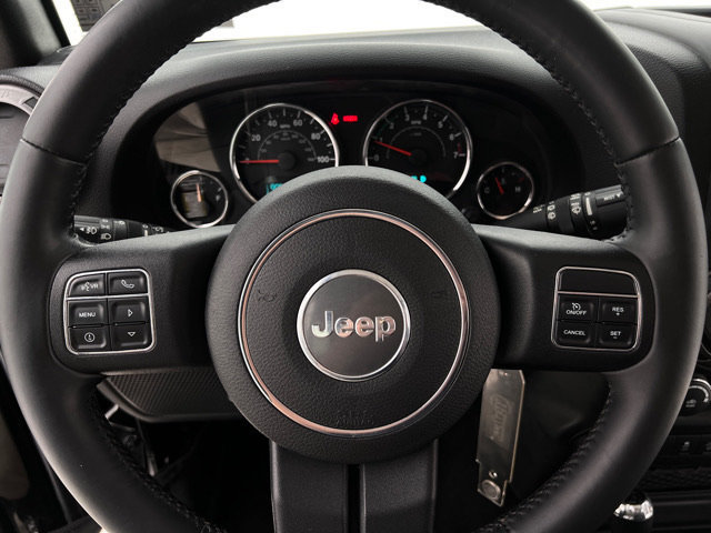 Used 2015 Jeep Wrangler Unlimited Sport w/ Connectivity Group AWD/4WD image 19