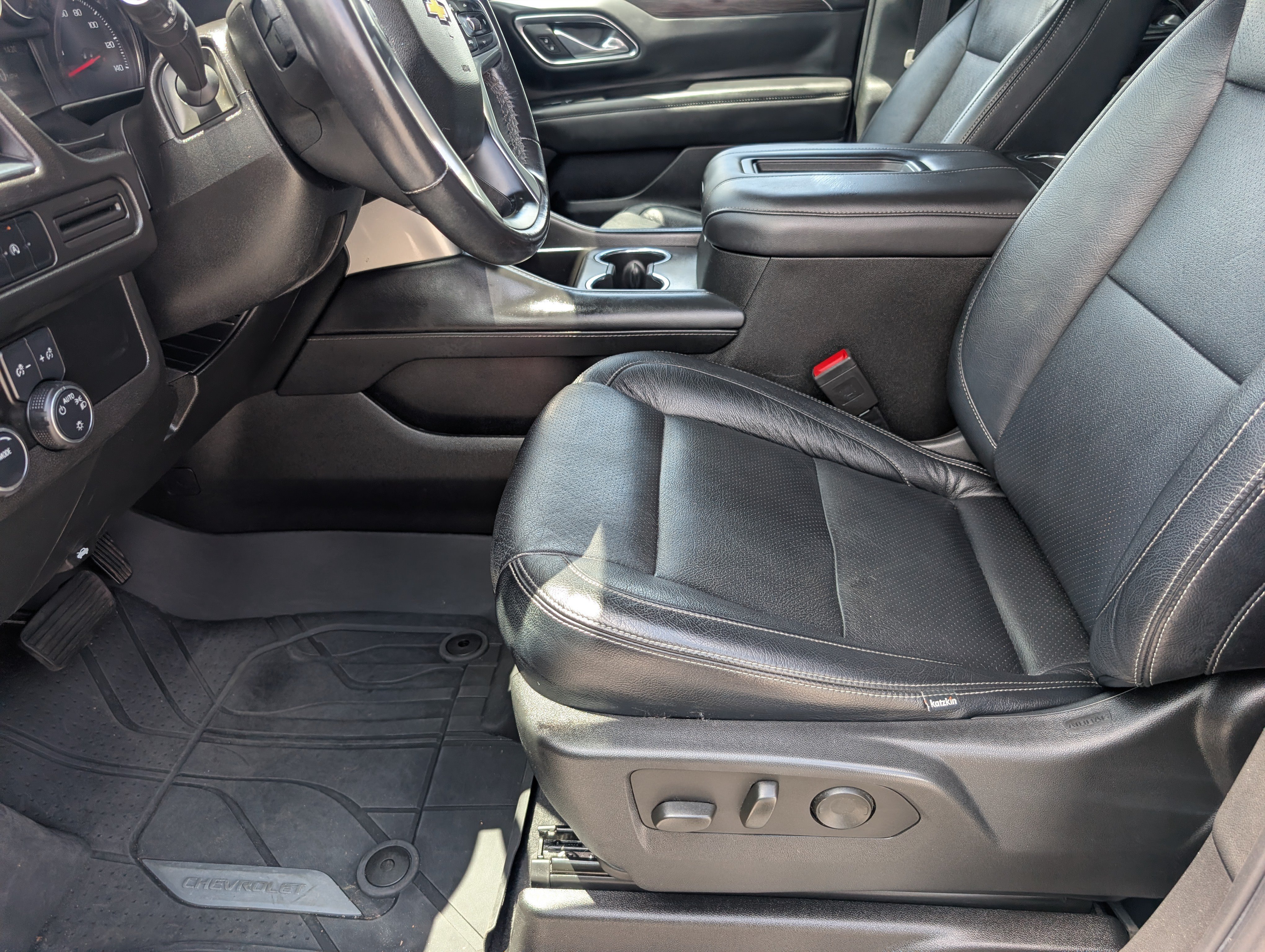 Used 2023 Chevrolet Suburban LS w/ Driver Alert Package RWD image 15