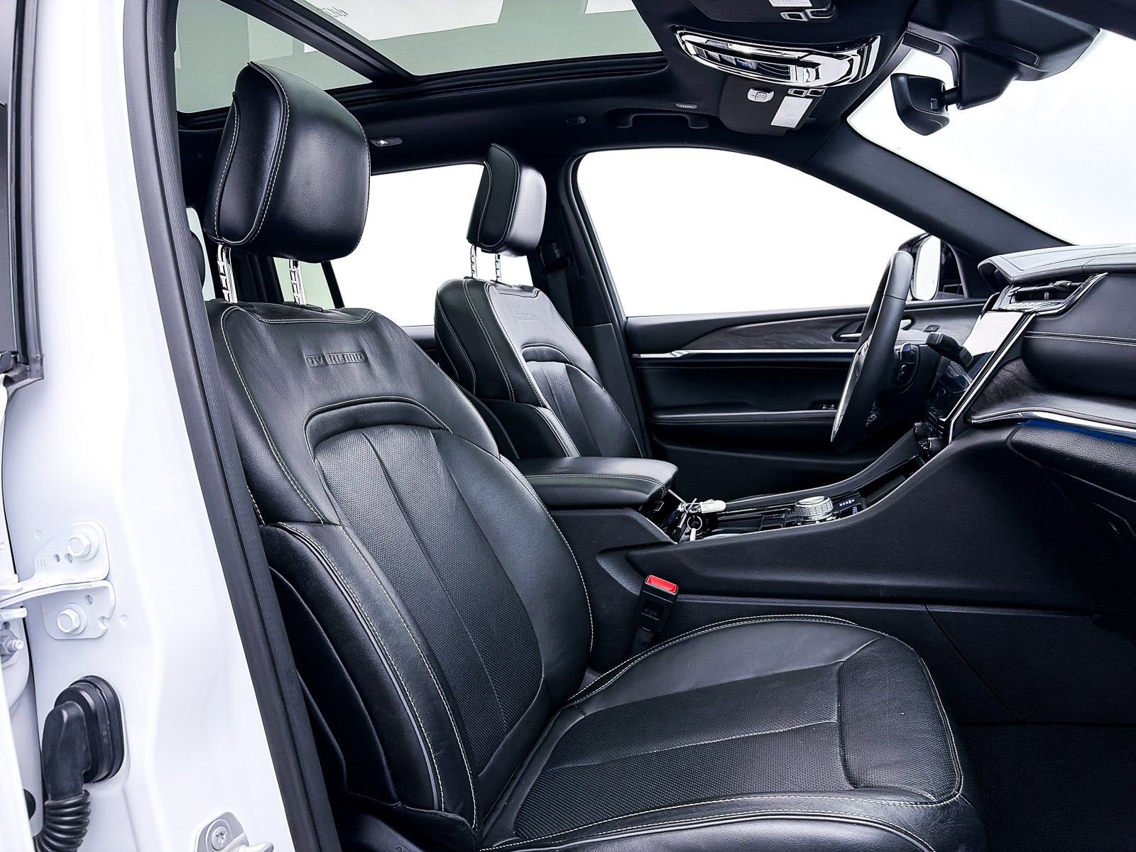 Used 2023 Jeep Grand Cherokee Overland image 37