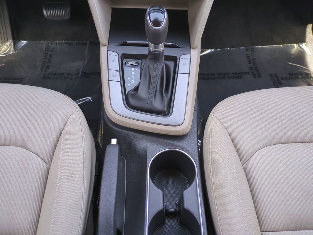 Used 2017 Hyundai Elantra Value Edition image 19