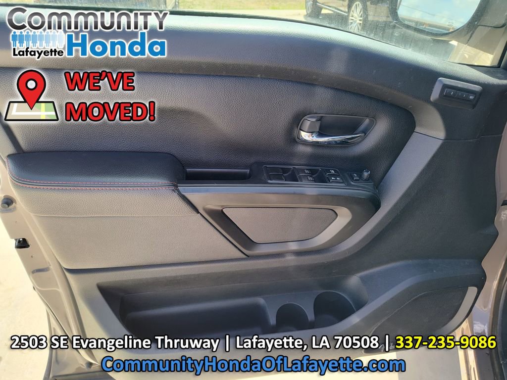 Used 2021 Nissan Titan PRO-4X w/ Pro-4x Convenience Package AWD/4WD image 20