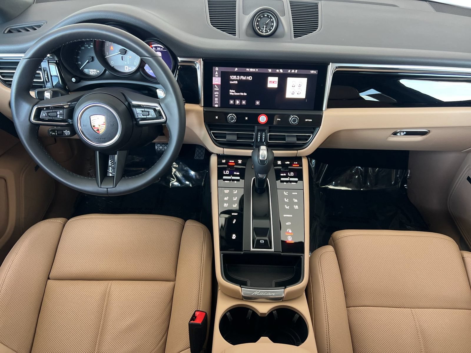 Certified 2025 Porsche Macan S AWD/4WD image 6