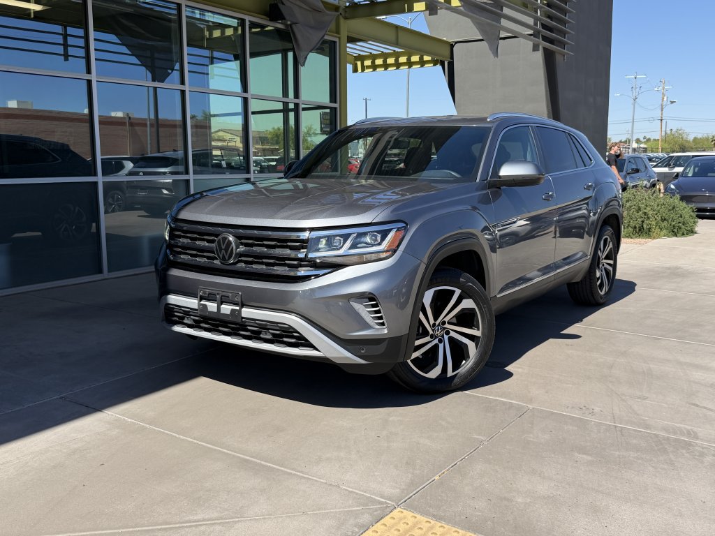 Used 2023 Volkswagen Atlas Cross Sport SEL AWD/4WD image 2