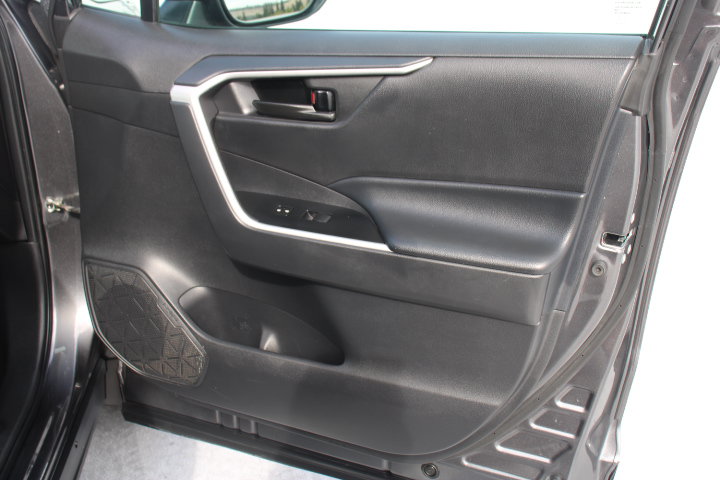 Certified 2024 Toyota RAV4 LE AWD/4WD image 18