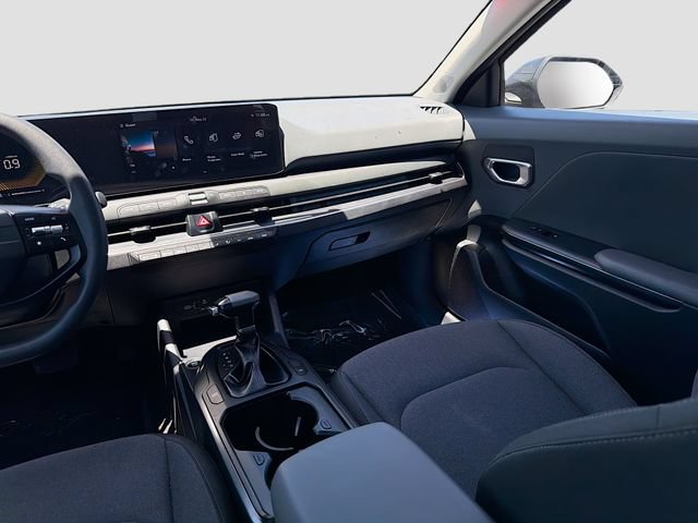 Used 2025 Kia K4 FWD image 21