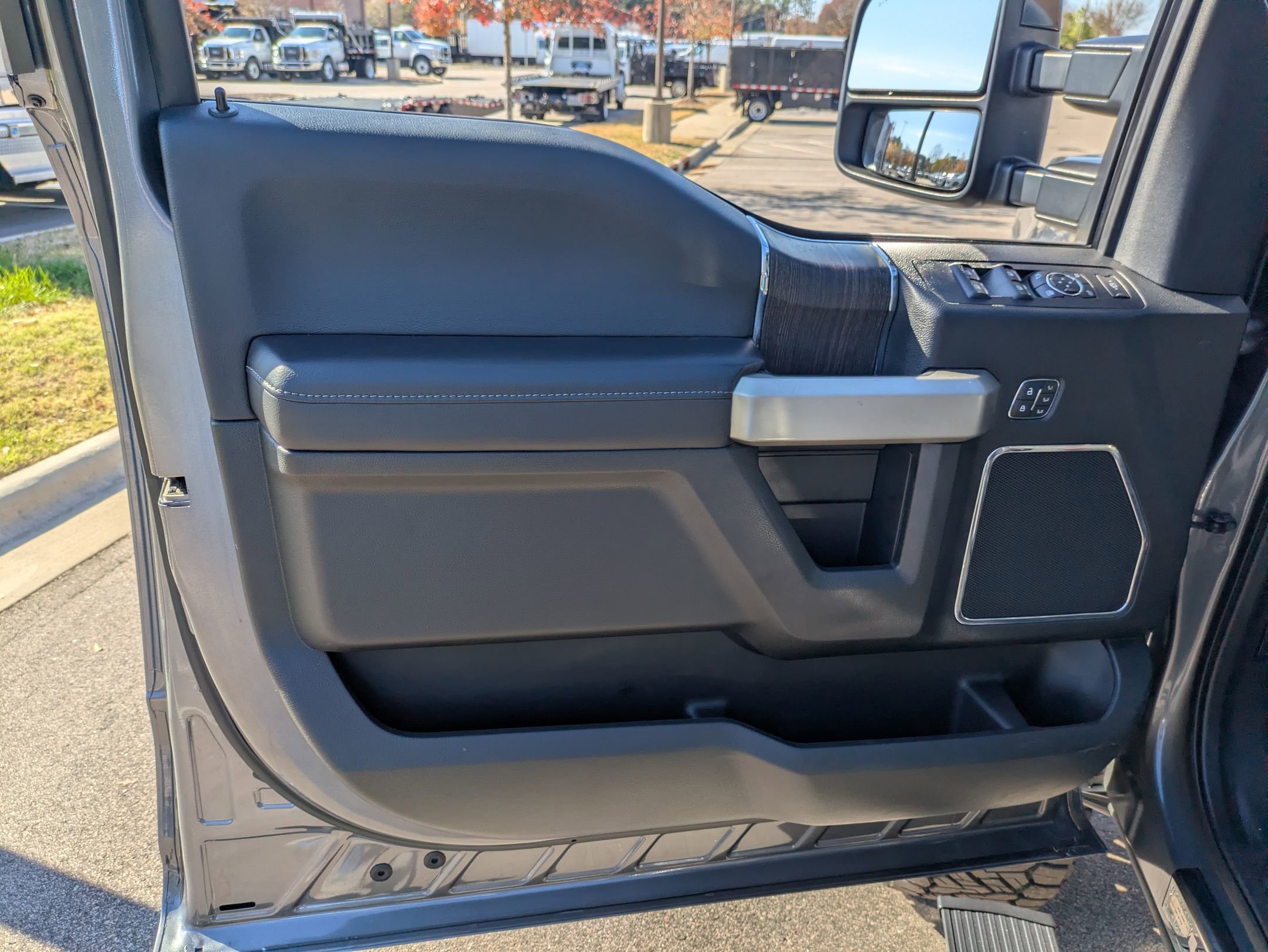 Used 2021 Ford F250 Lariat image 17