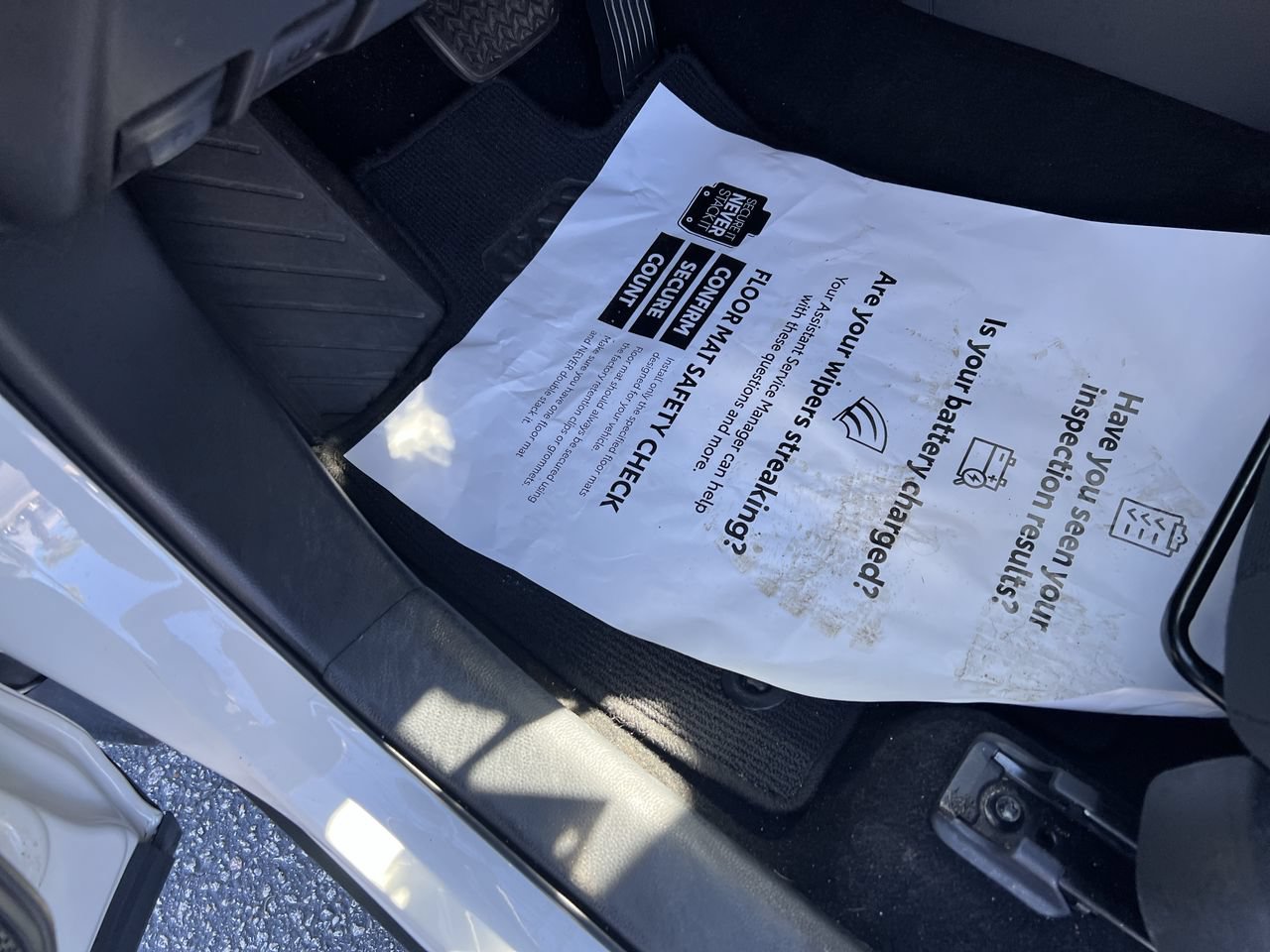 Used 2019 Toyota RAV4 LE FWD image 17