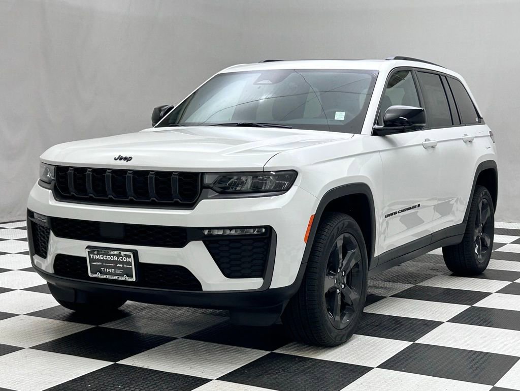 New 2026 Jeep Grand Cherokee Limited w/ Limited Altitude Package image 4