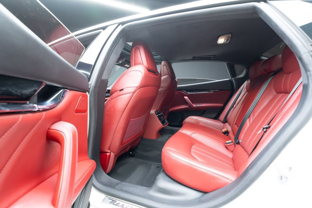 Used 2021 Maserati Quattroporte S GranSport Q4 AWD/4WD image 52