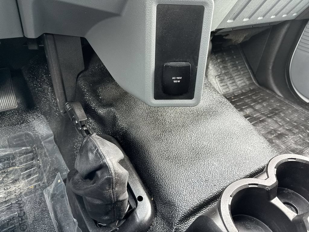 Used 2023 Ford F650 2WD Regular Cab Super Duty image 19