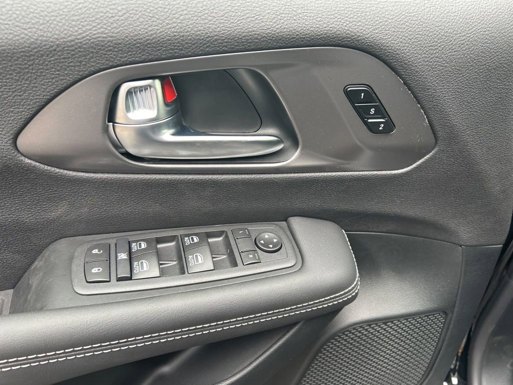 New 2026 Chrysler Pacifica Select image 14