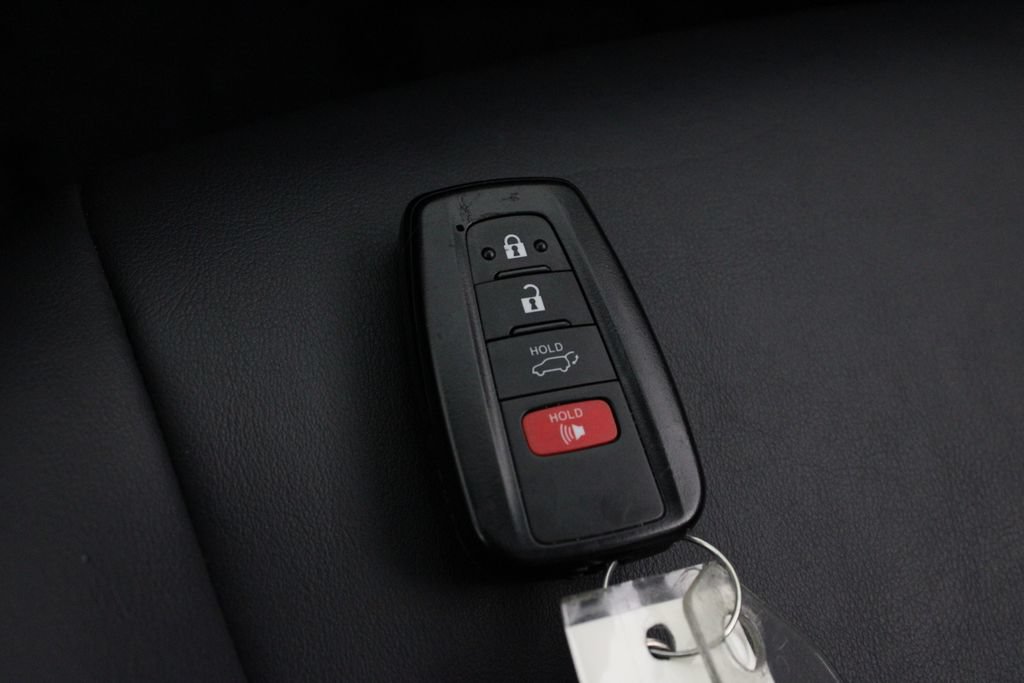 Used 2019 Toyota RAV4 XLE Premium w/ Cold Weather Package FWD image 32