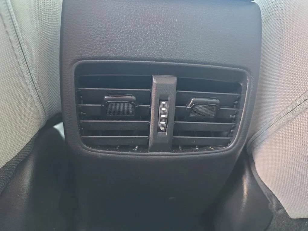 Used 2024 Toyota Corolla Cross L FWD image 35