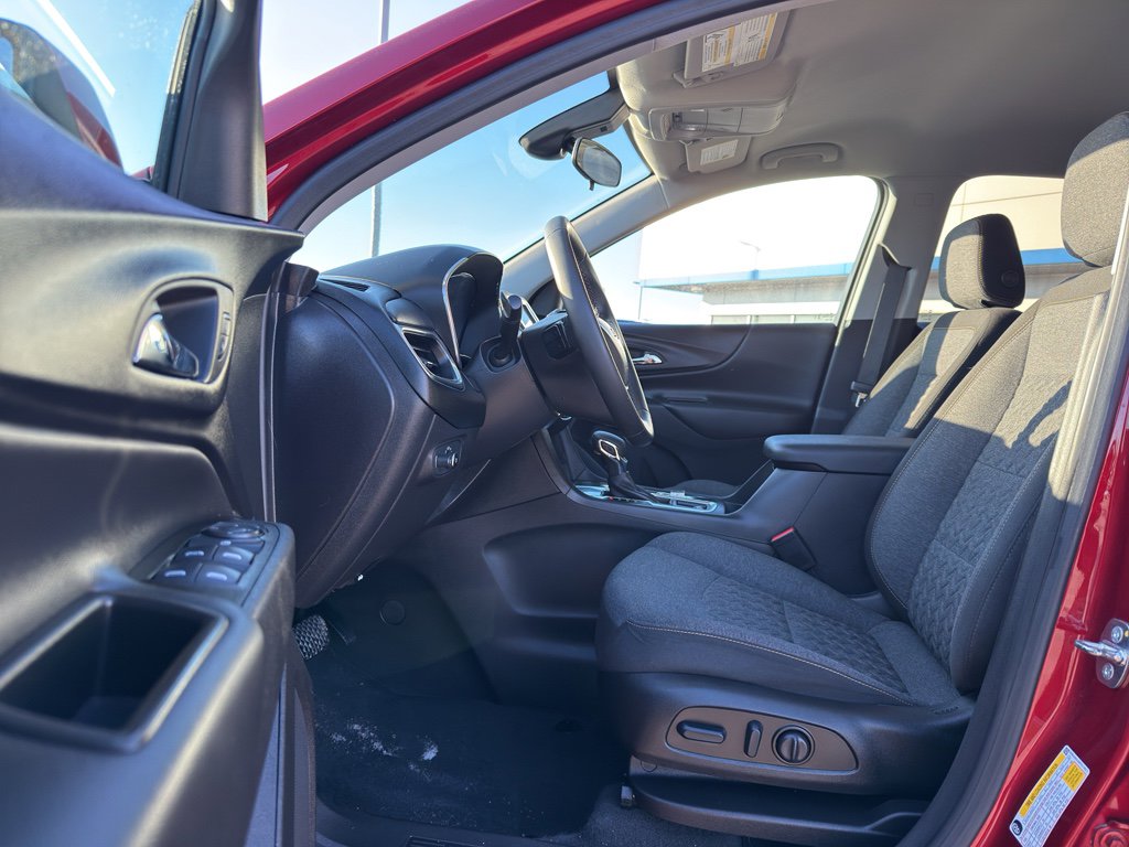 Used 2023 Chevrolet Equinox LT image 11