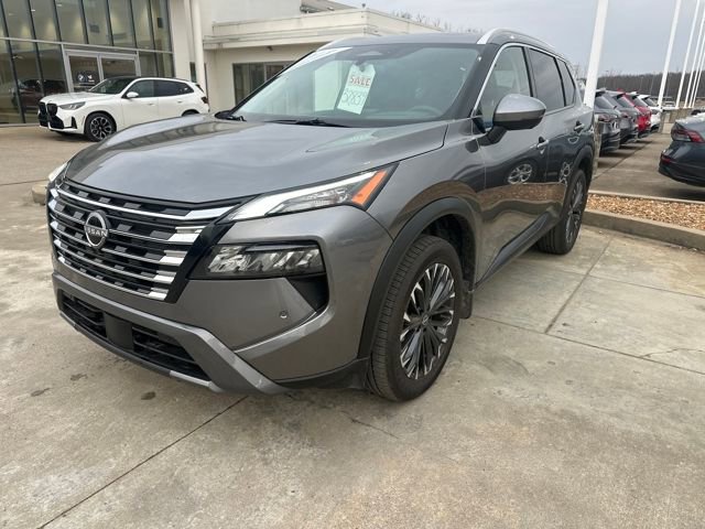 Used 2025 Nissan Rogue SL w/ Tech Package image 1