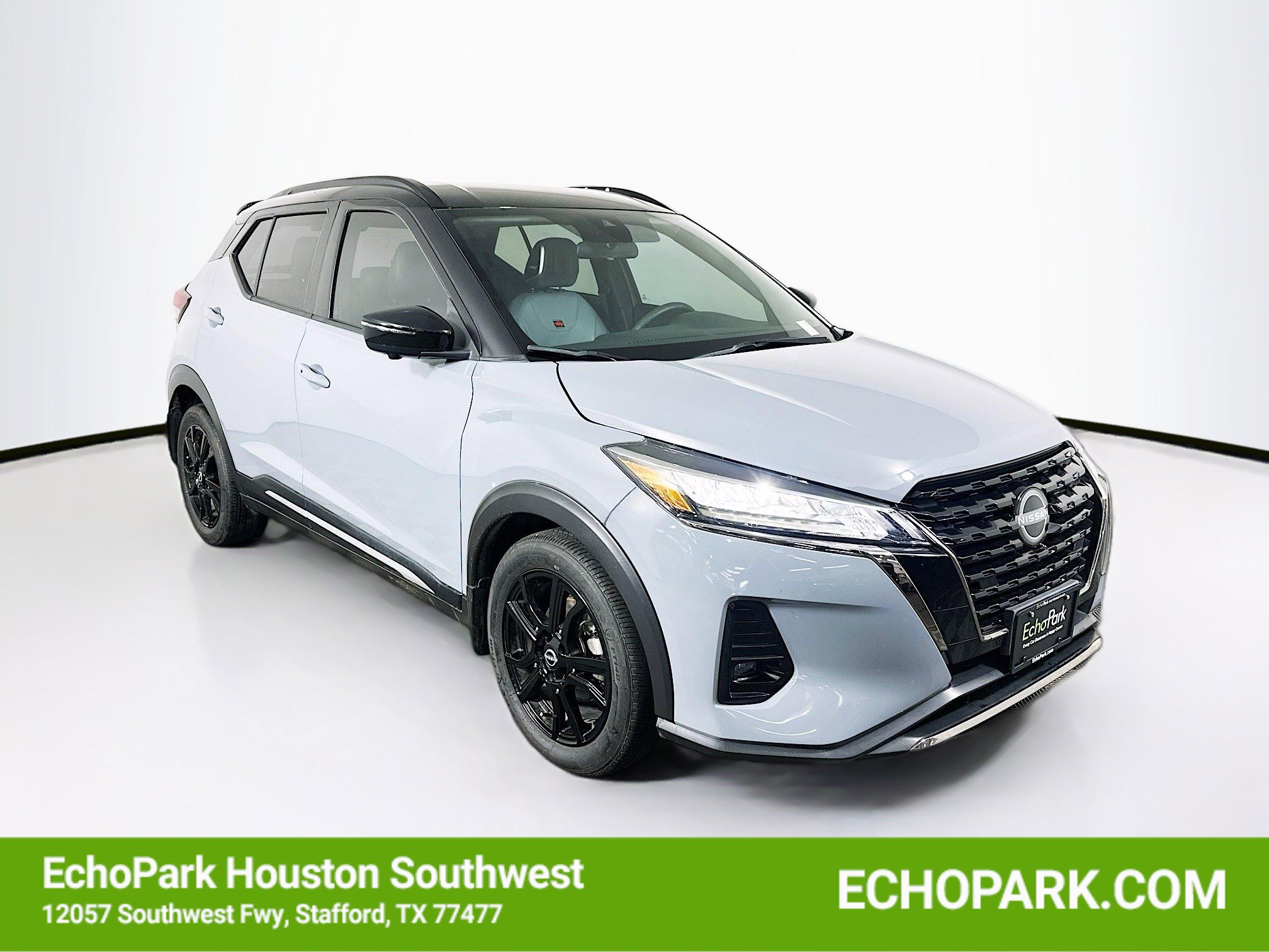 Used 2024 Nissan Kicks SR w/ SR Premium Package image 1