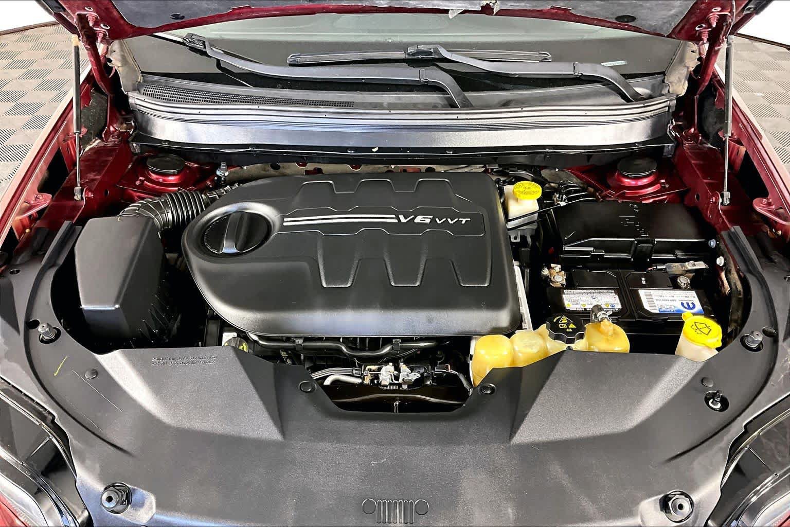 Used 2019 Jeep Cherokee Latitude w/ Popular Appearance Group FWD image 31