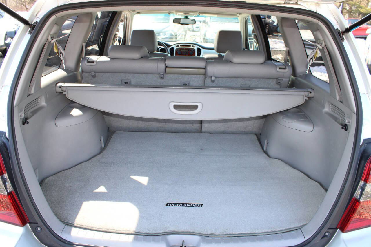 Used 2005 Toyota Highlander Limited image 19