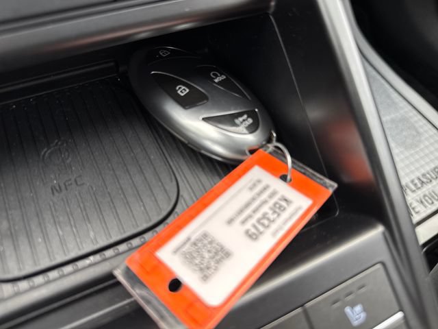 Used 2024 Hyundai Kona Limited FWD image 32