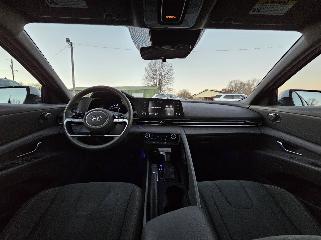 Used 2022 Hyundai Elantra SEL image 34