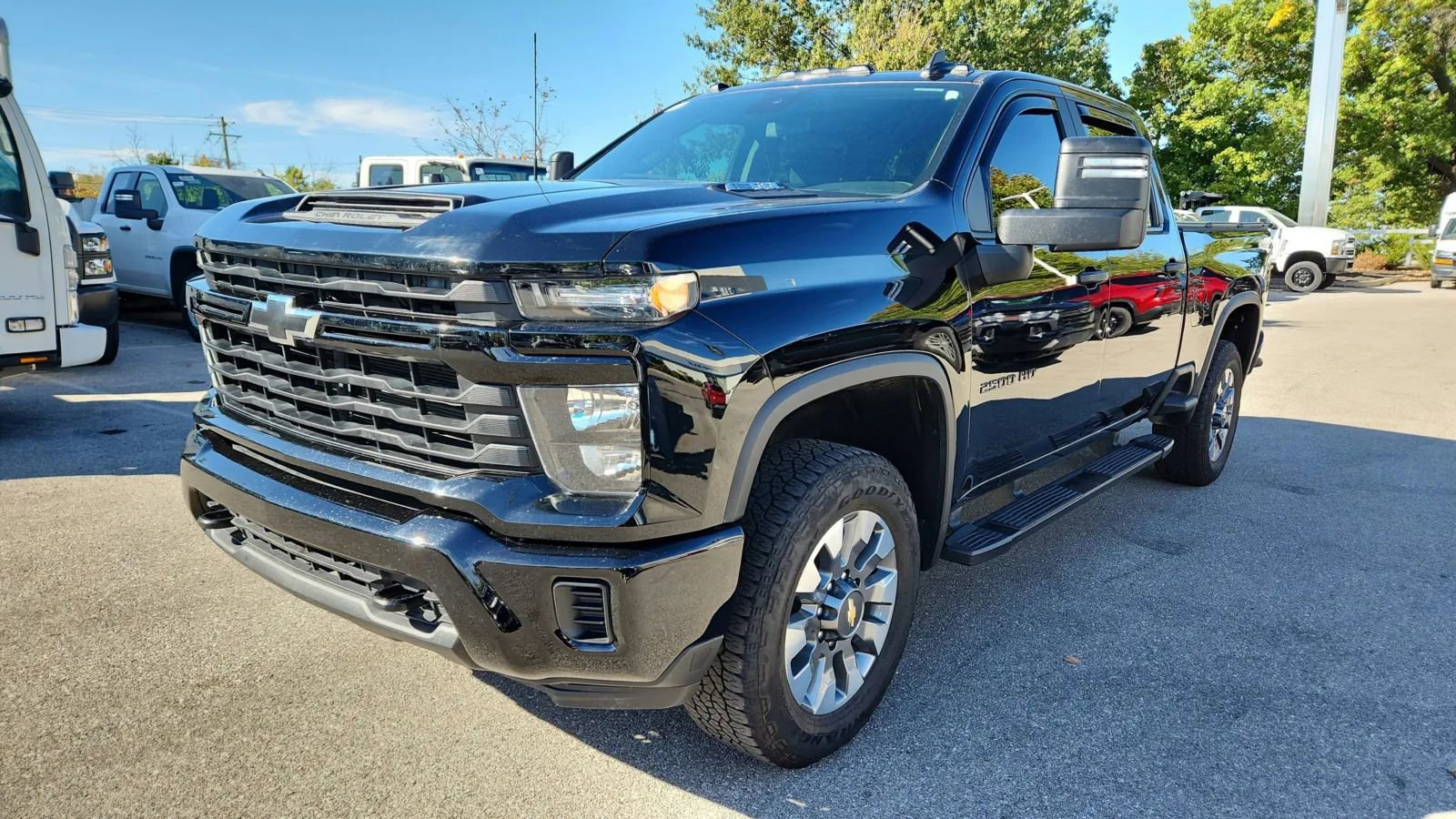 Used 2024 Chevrolet Silverado 2500 Custom w/ Custom Convenience Package image 10