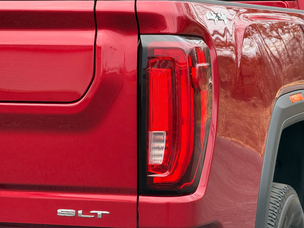 Used 2020 GMC Sierra 2500 SLT w/ SLT Convenience Package image 11